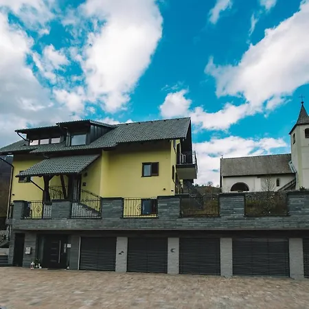 Awesome In W/ Outdoor Swimming Pool, Wifi And 1 Bedrooms Bled