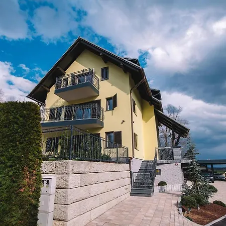Awesome In W/ Outdoor Swimming Pool, Wifi And 1 Bedrooms * Bled